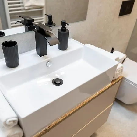 Apartment Alure Residences 9 & 24h Self Check-in, Private Parking In Front Of The Building Included, New Building, Terrace, The Building Has Its Own Park With A And Outdoor Fitness, Children's Playground, Center *