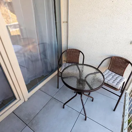 Alure Residences 9 & 24h Self Check-in, Private Parking In Front Of The Building Included, New Building, Terrace, The Building Has Its Own Park With A And Outdoor Fitness, Children's Playground, Center Apartment Banska Bystrica